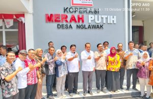 Menkop Kunjungi Tiga KDKMP di Nganjuk, Pastikan Ketersediaan Produk Subsidi