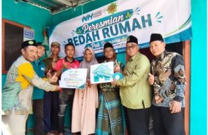 KSPPS BMT Mandiri Sejahtera dan Nurul Hayat Serahkan Rumah Layak Huni bagi Warga Bojonegoro