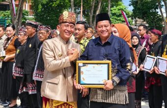Wakil Ketua Dekopinwil Jatim Raih Apresiasi atas Kontribusi Serap 7.000 Tenaga Kerja di Bojonegoro