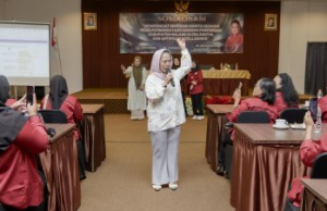 Koperasi Wanita Didorong Adaptif Hadapi Era Digital dan Artificial Intelligence Sri Untari Bisowarno
